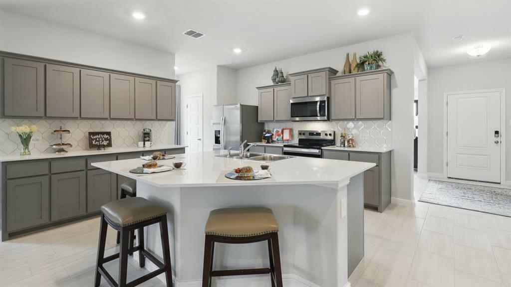 Property Photo: 4317 Briargrove Lane TX 76036