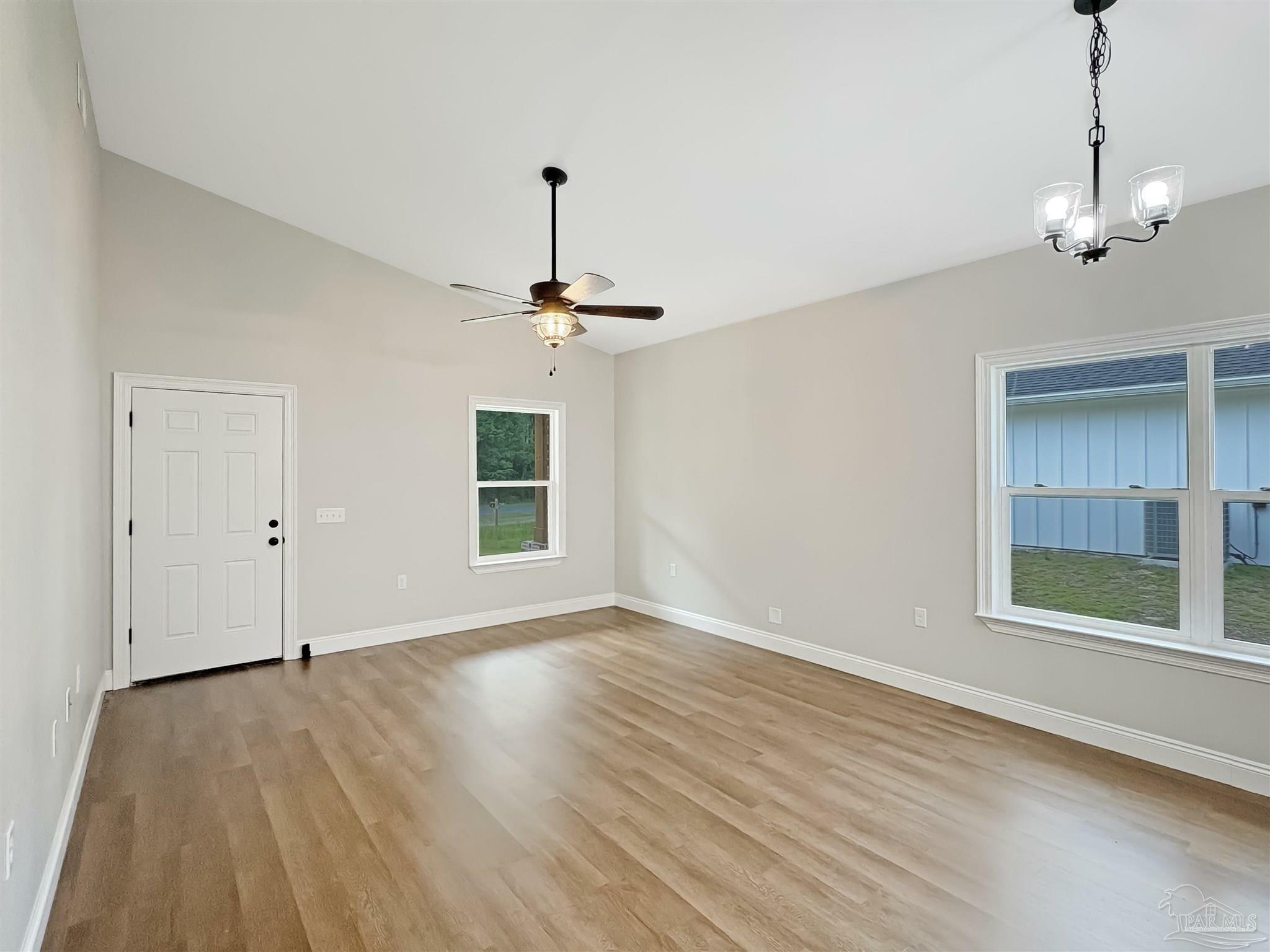 Property Photo: 3286 Damon Dr FL 32583