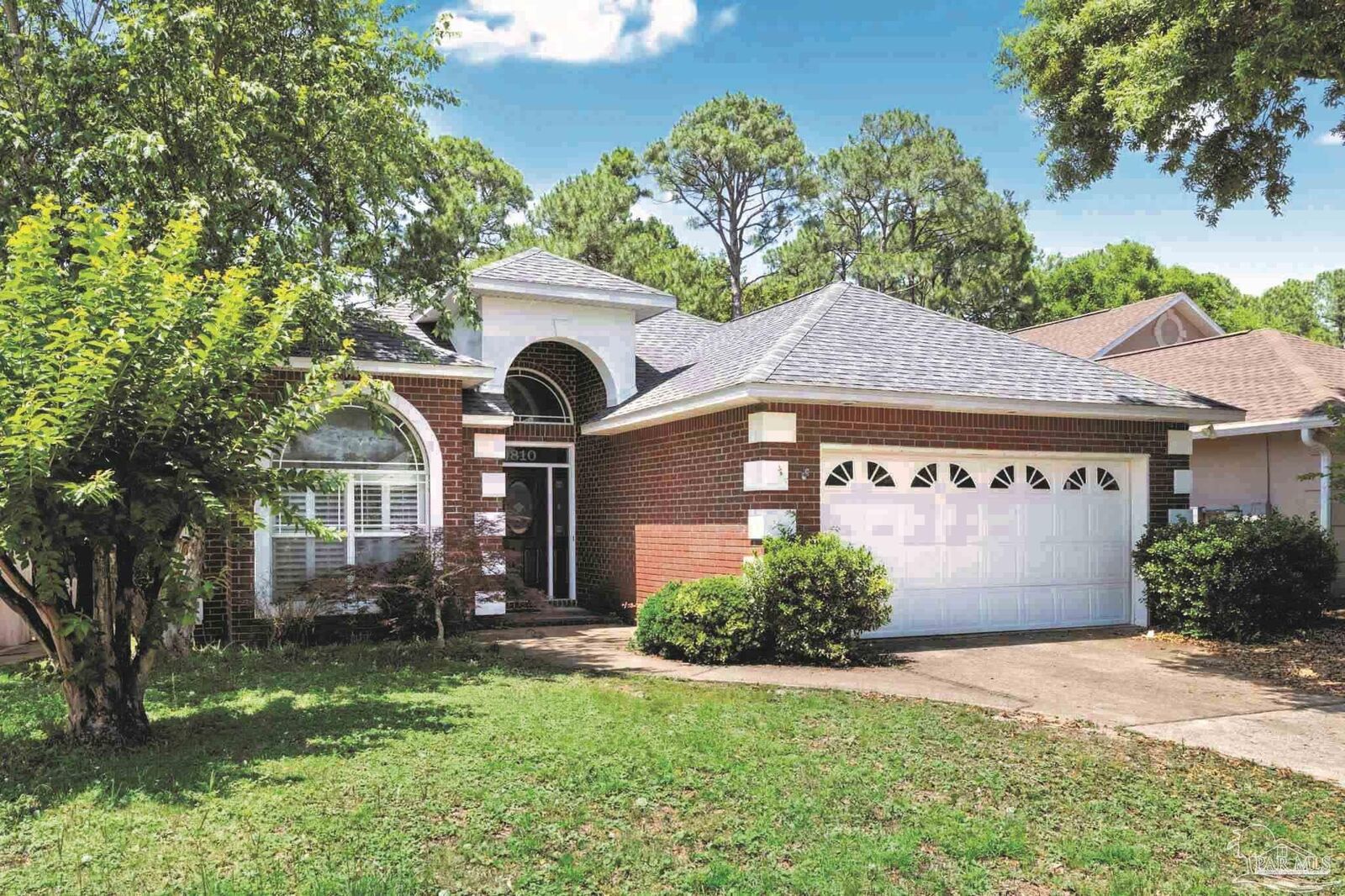 Property Photo: 9810 Rail Cir FL 32507