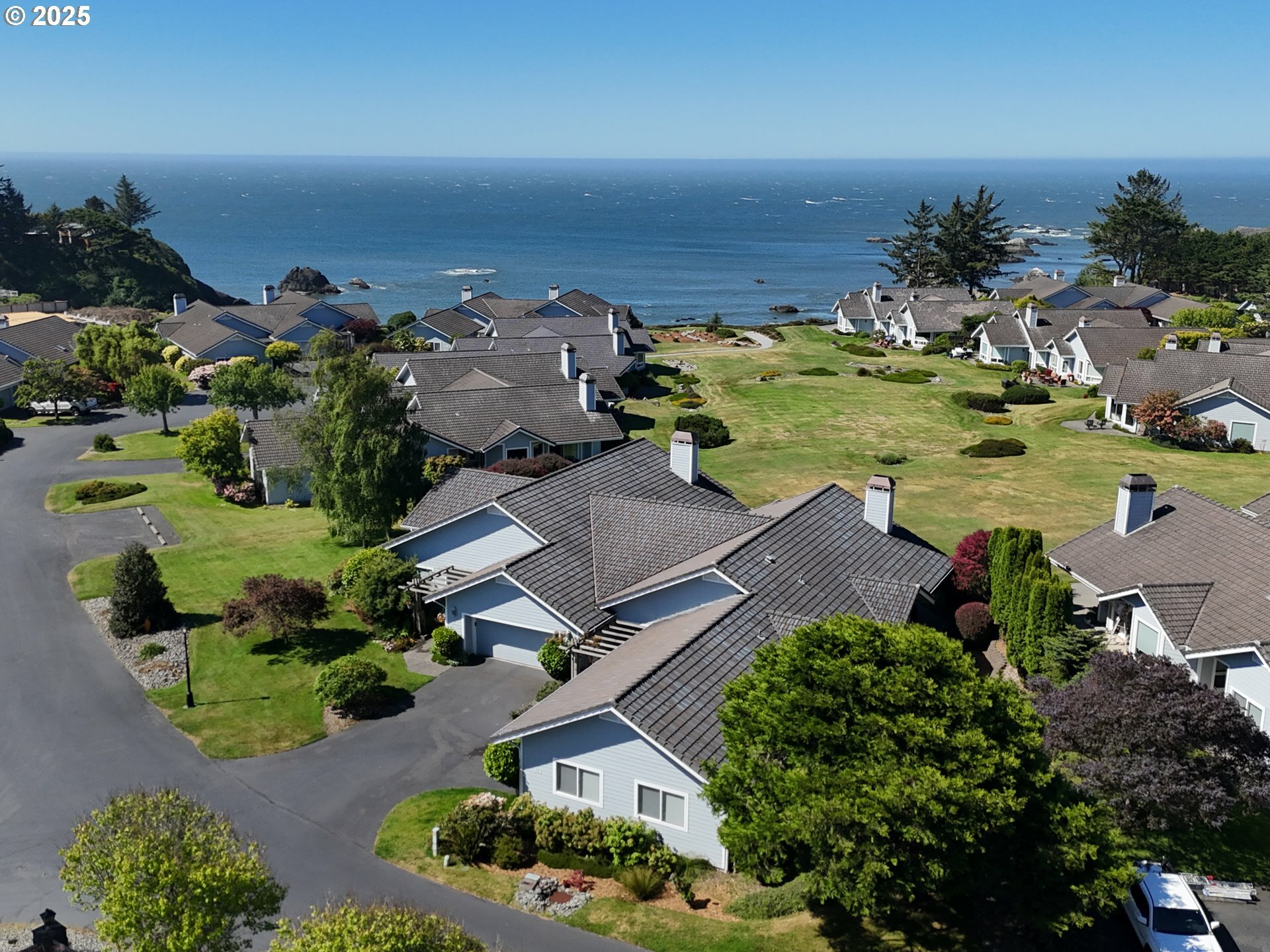 Property Photo: 210 Schooner Bay Dr OR 97415