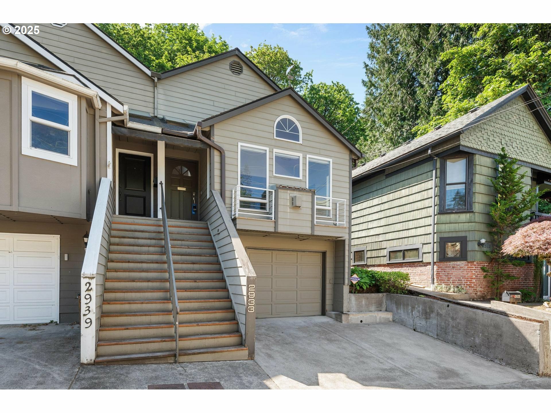 Property Photo: 2933 SW 4th Ave OR 97201
