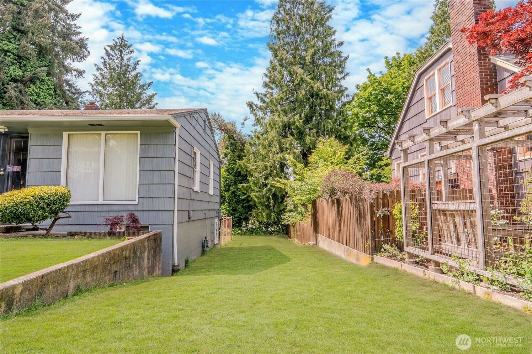 Property Photo:  9829  60th Avenue S  WA 98118 
