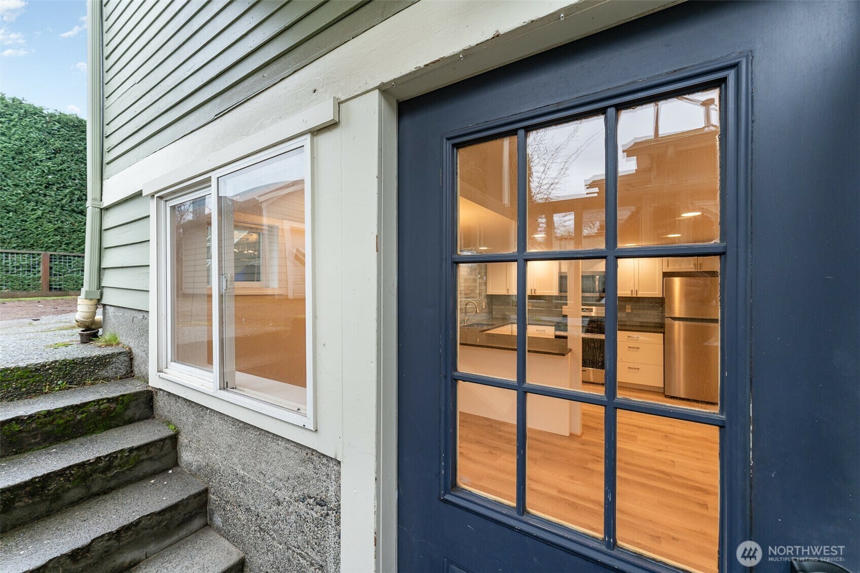 Property Photo: 5523 Woodlawn Avenue N WA 98103