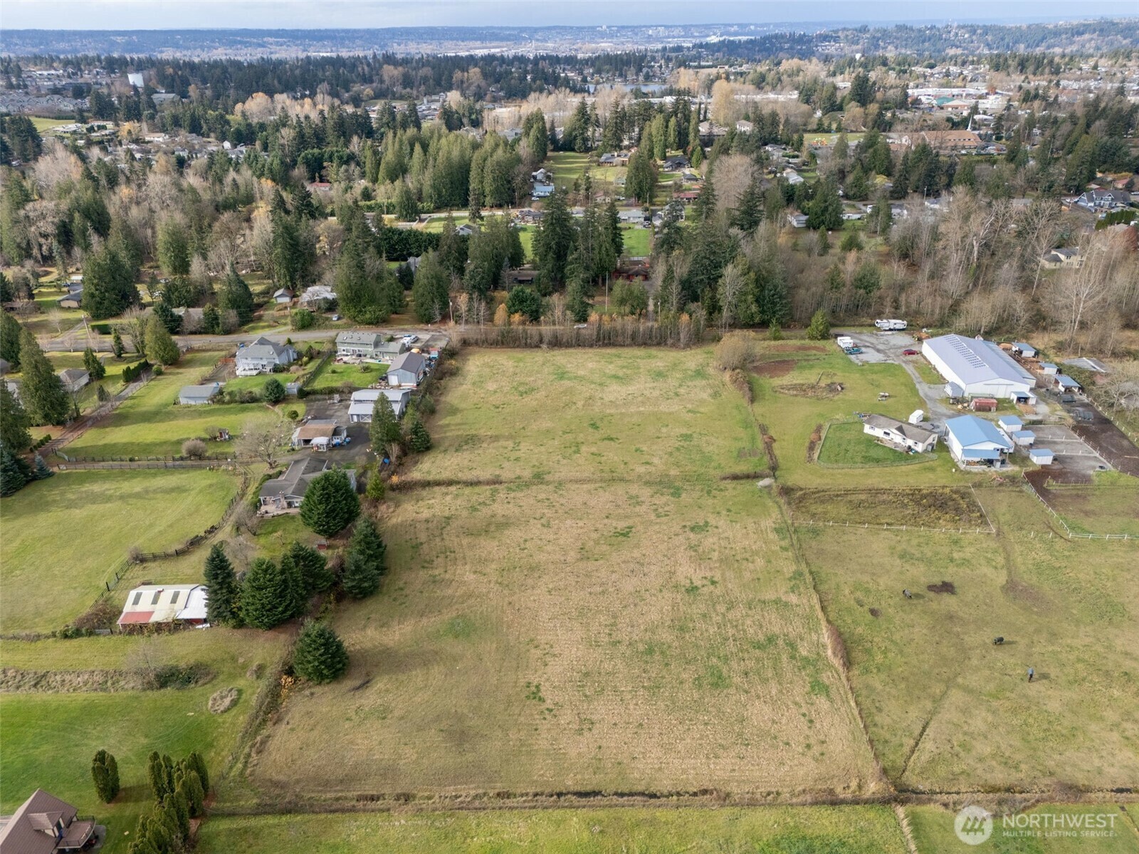 Property Photo: 10 110th Avenue E WA 98372
