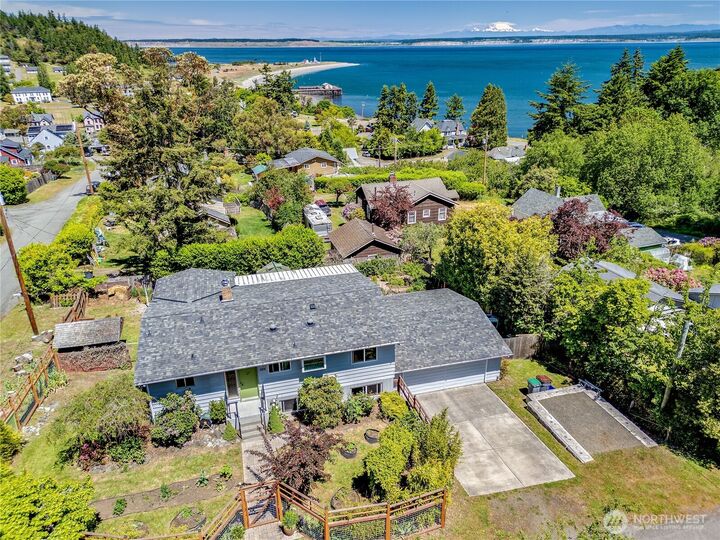 Property Photo: 434 T Street WA 98368