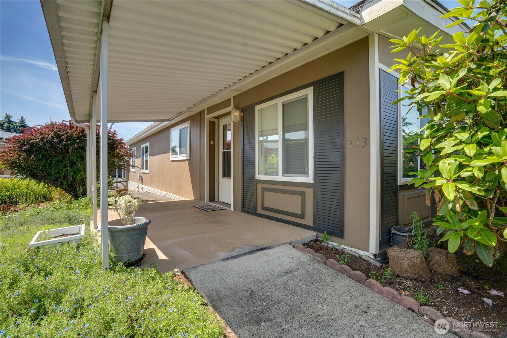 Property Photo:  1402  22nd Street NE 233  WA 98002 