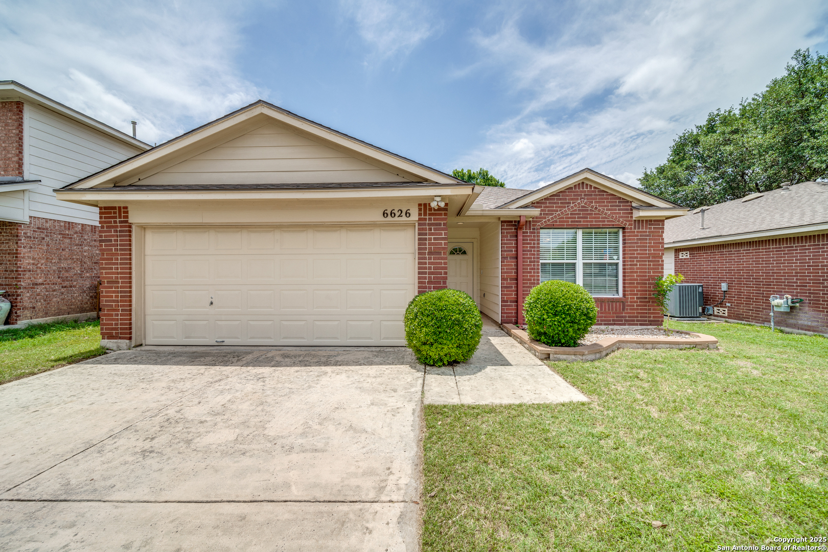Property Photo: 6626 Ivywood TX 78249