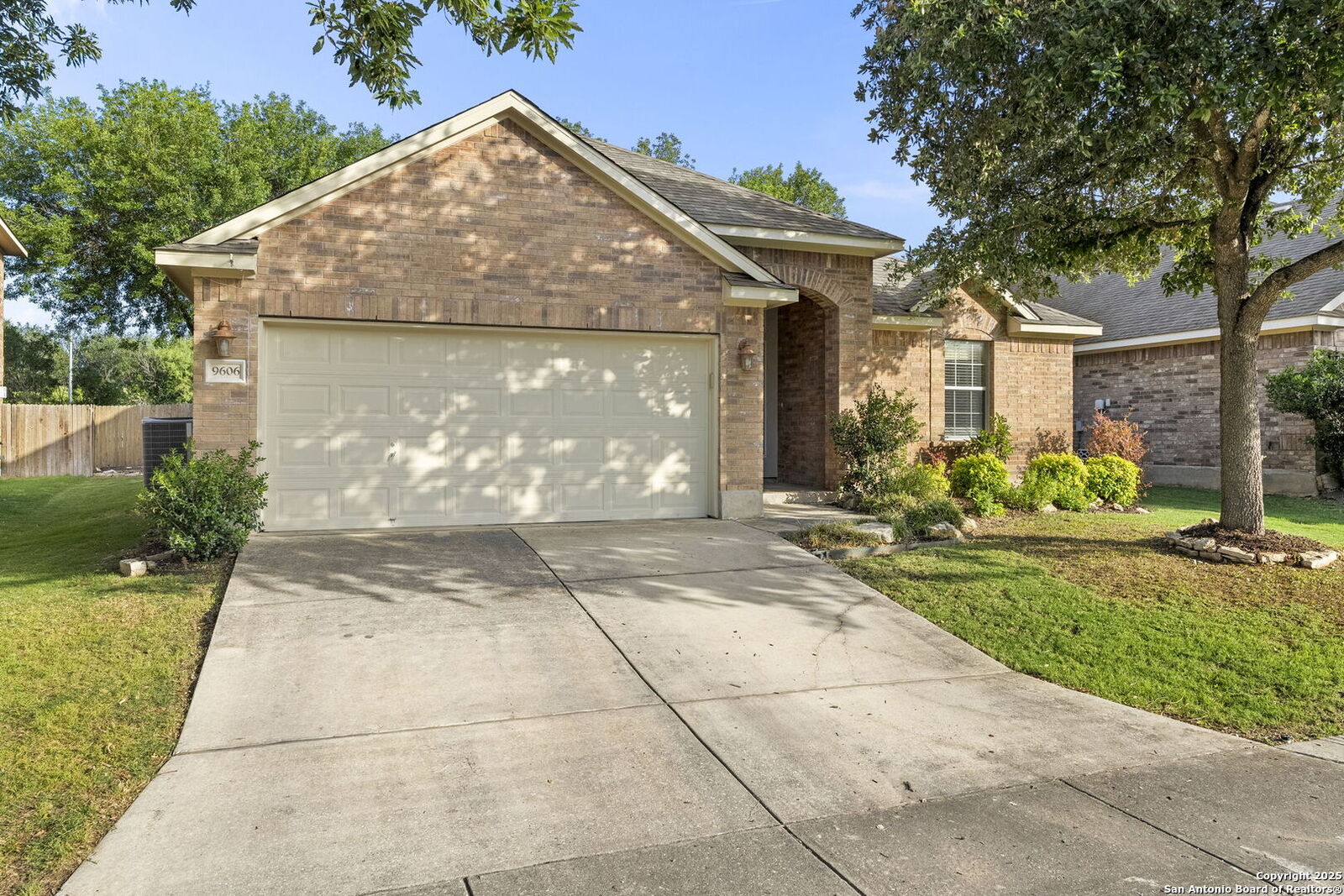 Property Photo: 9606 Ed Wiseman TX 78251