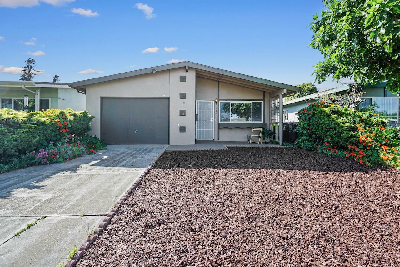 Property Photo: 627 Bridge Street CA 95076