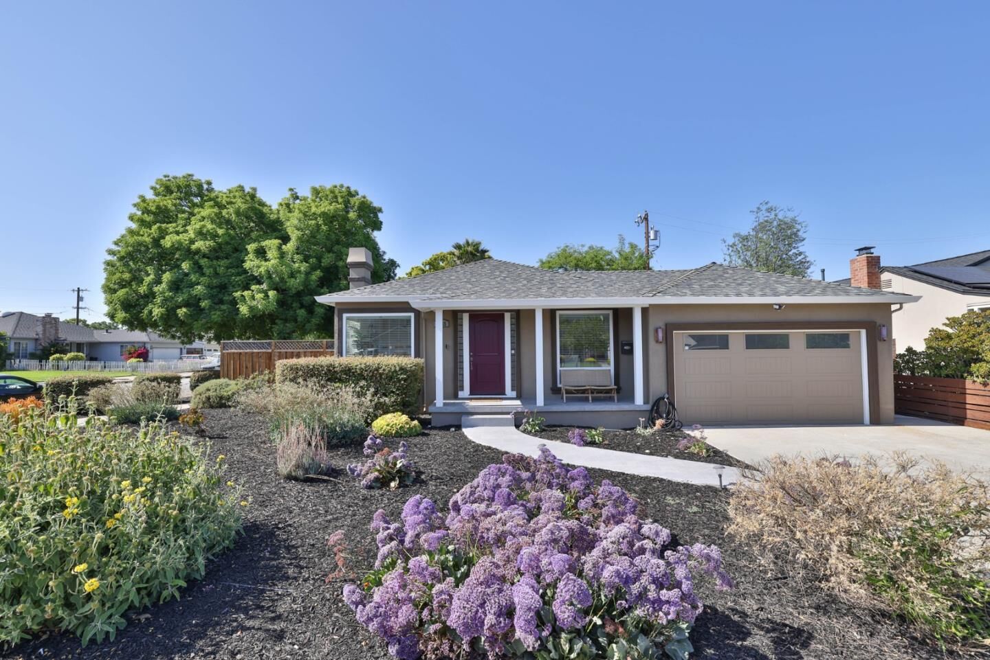 Property Photo:  2565 Forest Avenue  CA 95117 