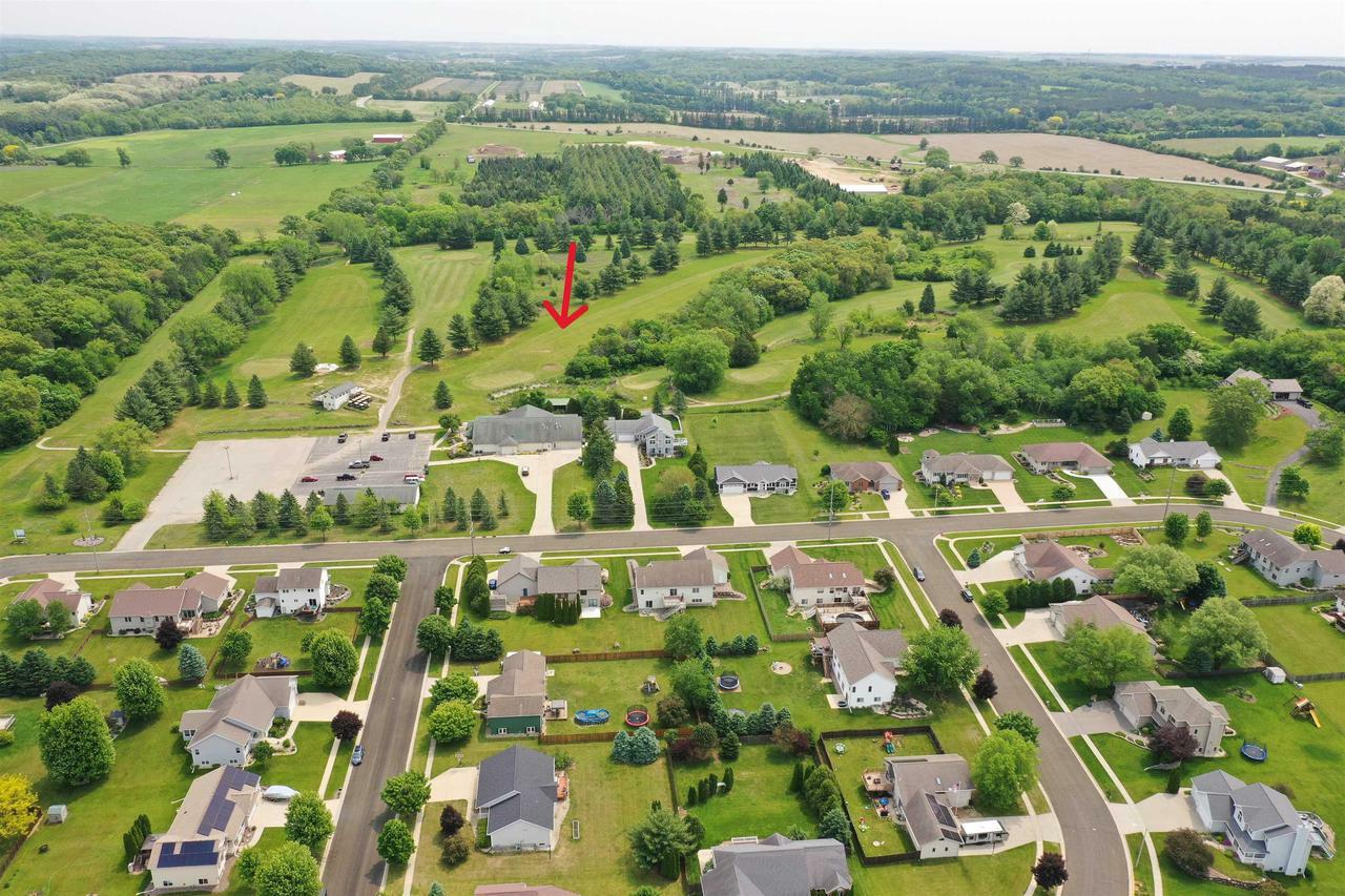 Property Photo: 1004 Links Drive WI 53955