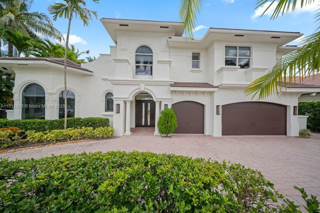Property Photo: 127 Swan Ave FL 33324