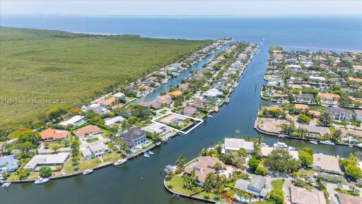 Property Photo: 1140 San Pedro Ave FL 33156