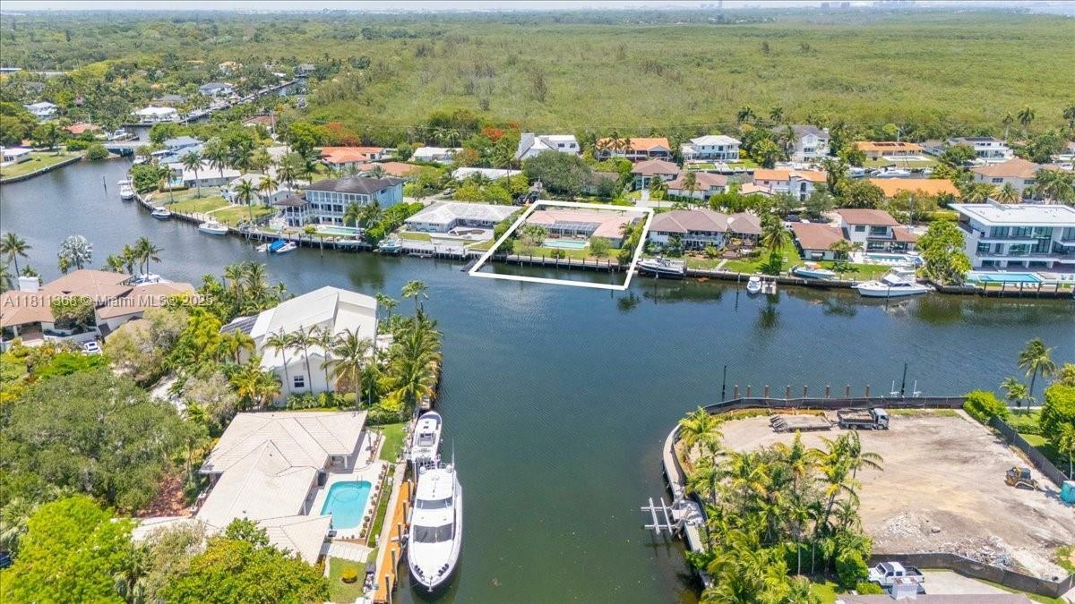 Property Photo: 1140 San Pedro Ave FL 33156