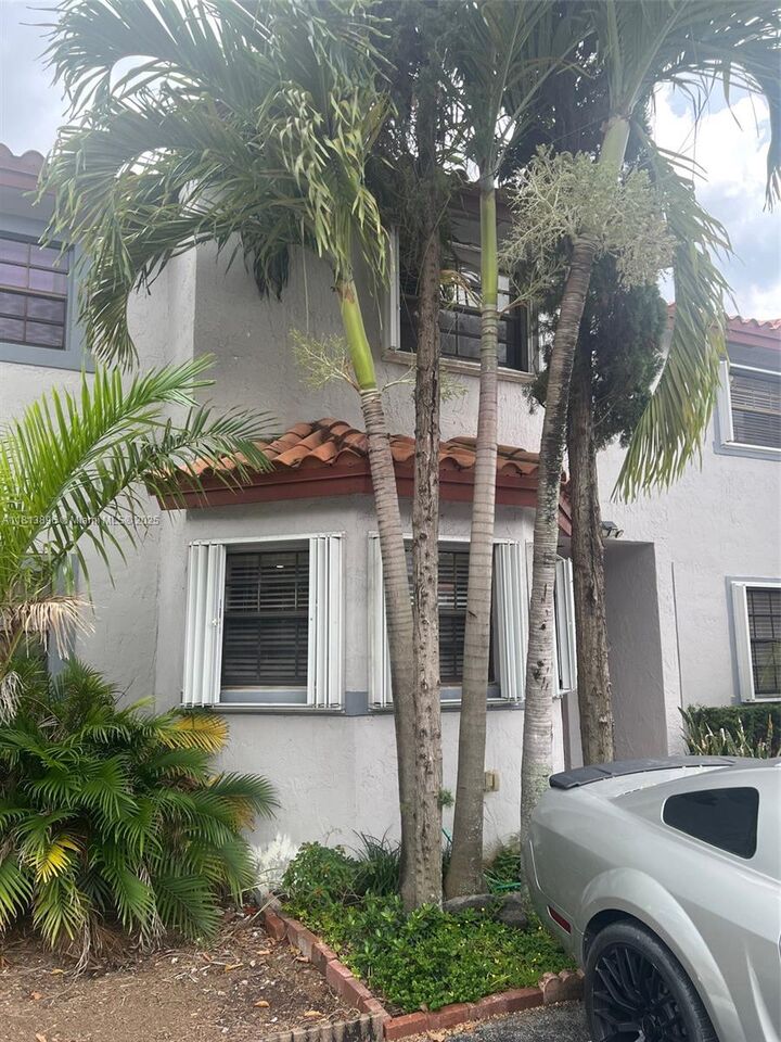 Property Photo: 15410 SW 74th Cir Ct 1302 FL 33193