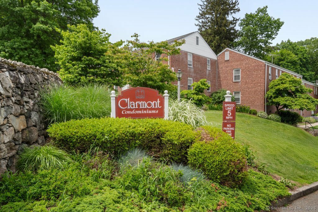 Property Photo: 10 Clarmore Drive Apt 1A CT 06850