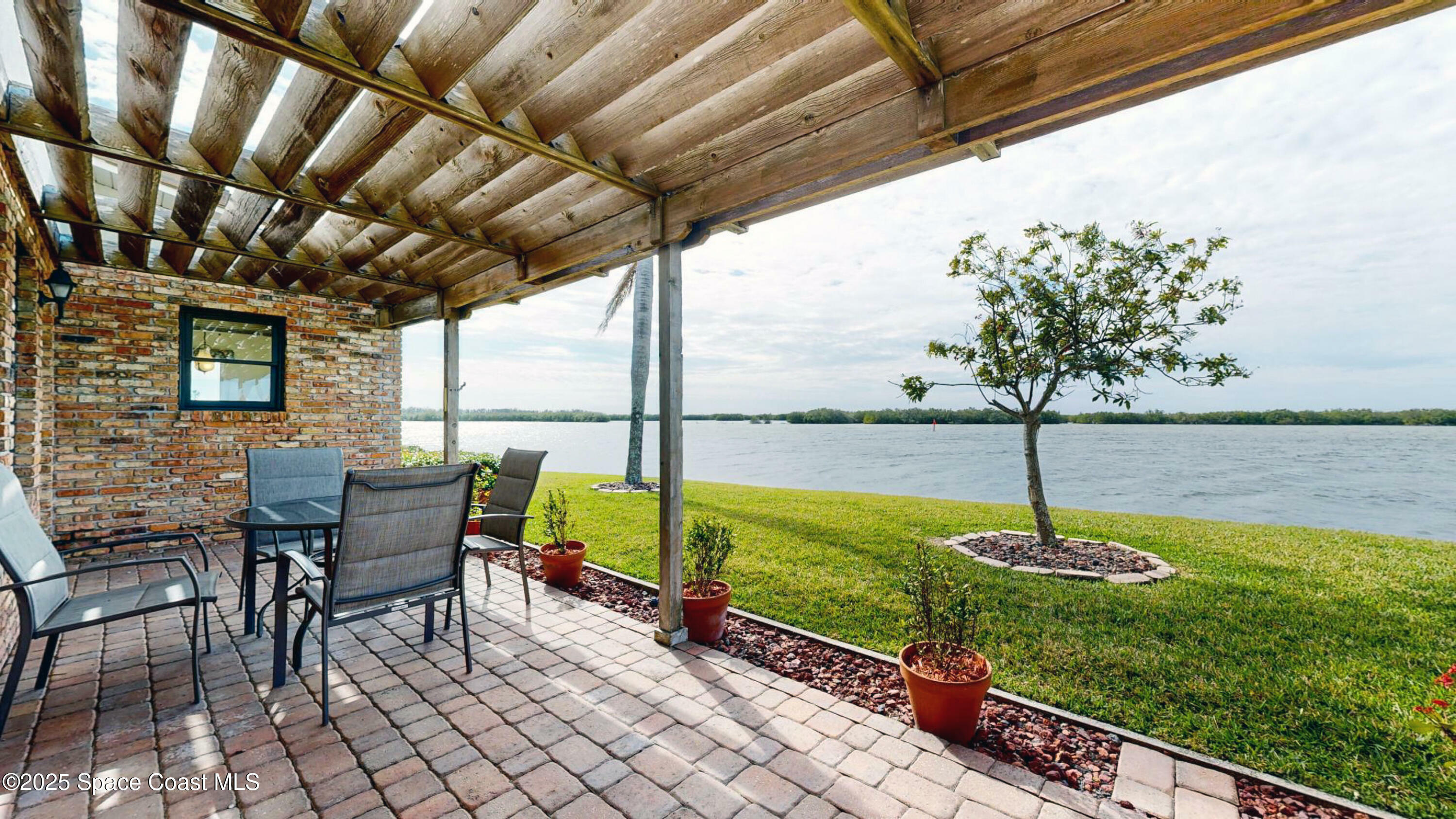 Property Photo: 284 Andros Avenue FL 32931