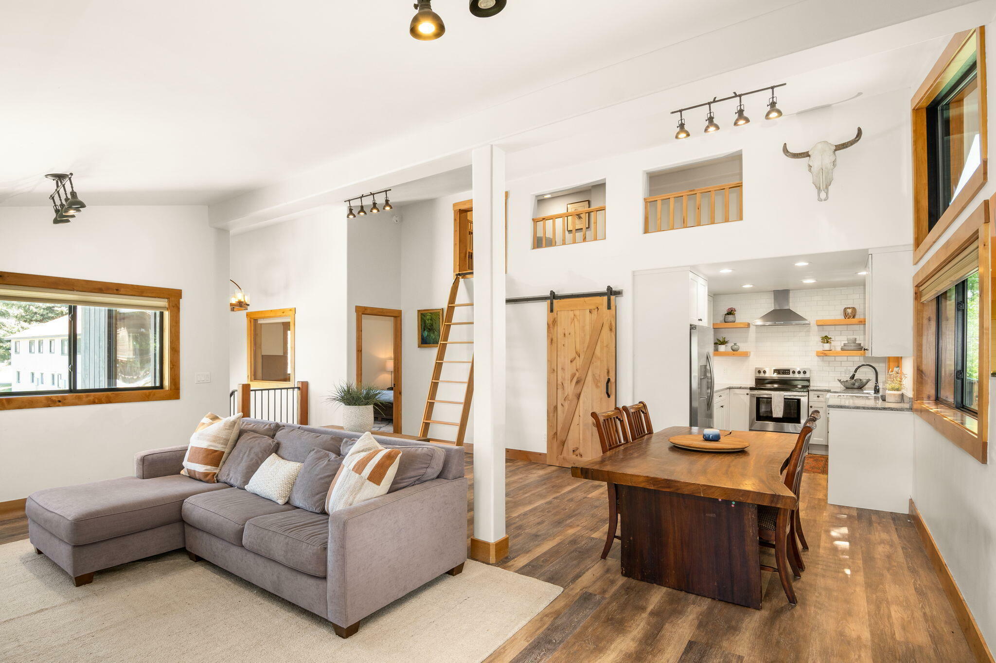 Property Photo:  271 W 1st St 1  ID 83340 