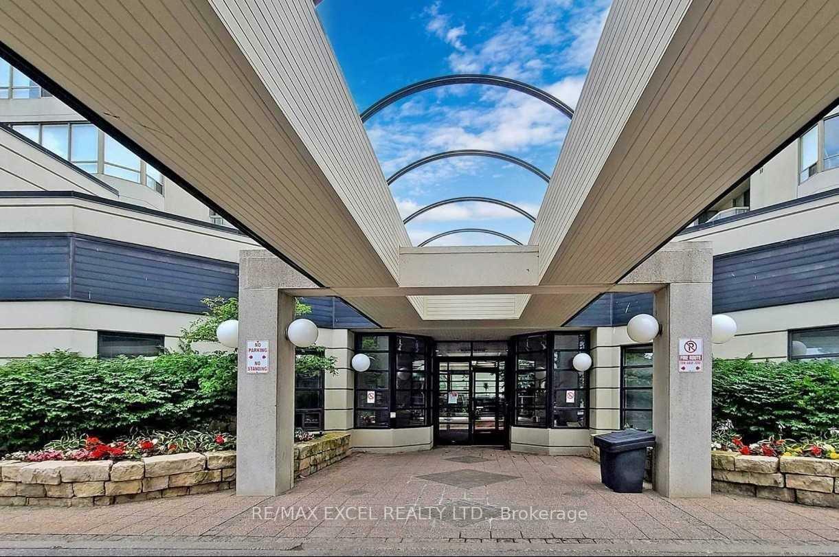 Property Photo:  150 Alton Towers Circle 301  ON M1V 4X7 