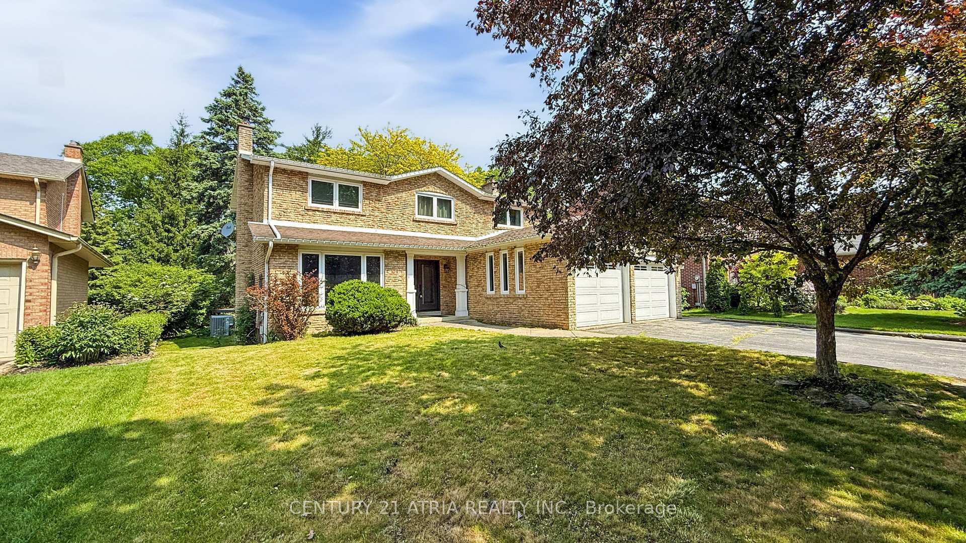 1483 Royal Oaks Road  Mississauga ON L5H 3R6 photo