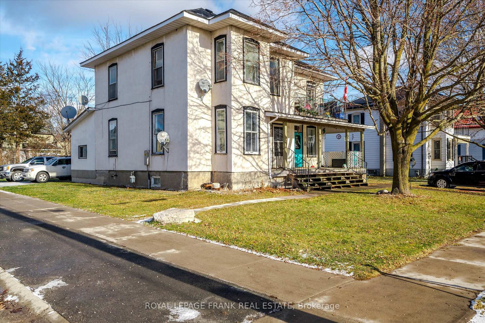 Property Photo: 8 Ontario Street ON K0L 1Z0