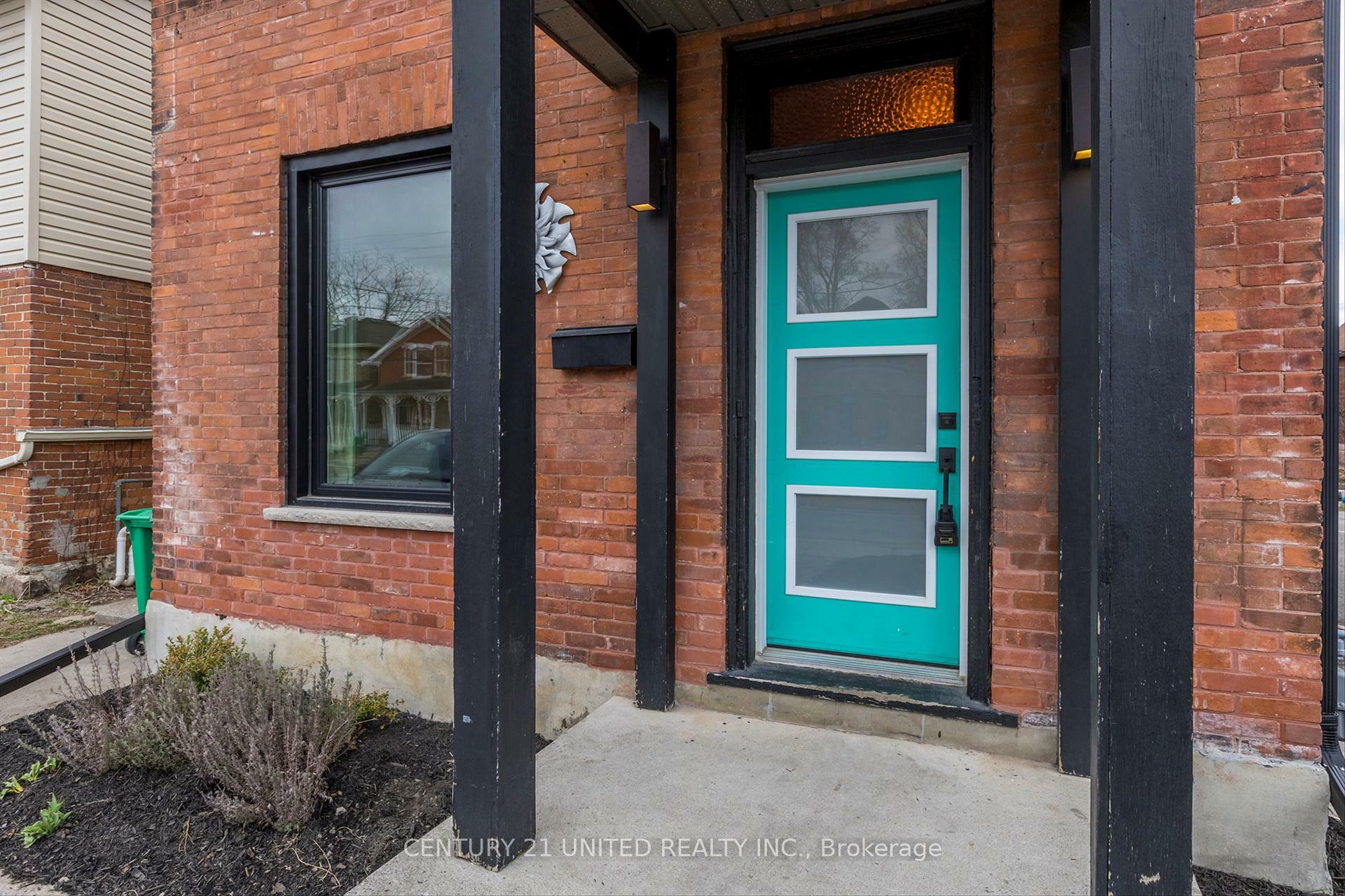 Property Photo: 508 Sherbrooke Street ON K9J 2P3
