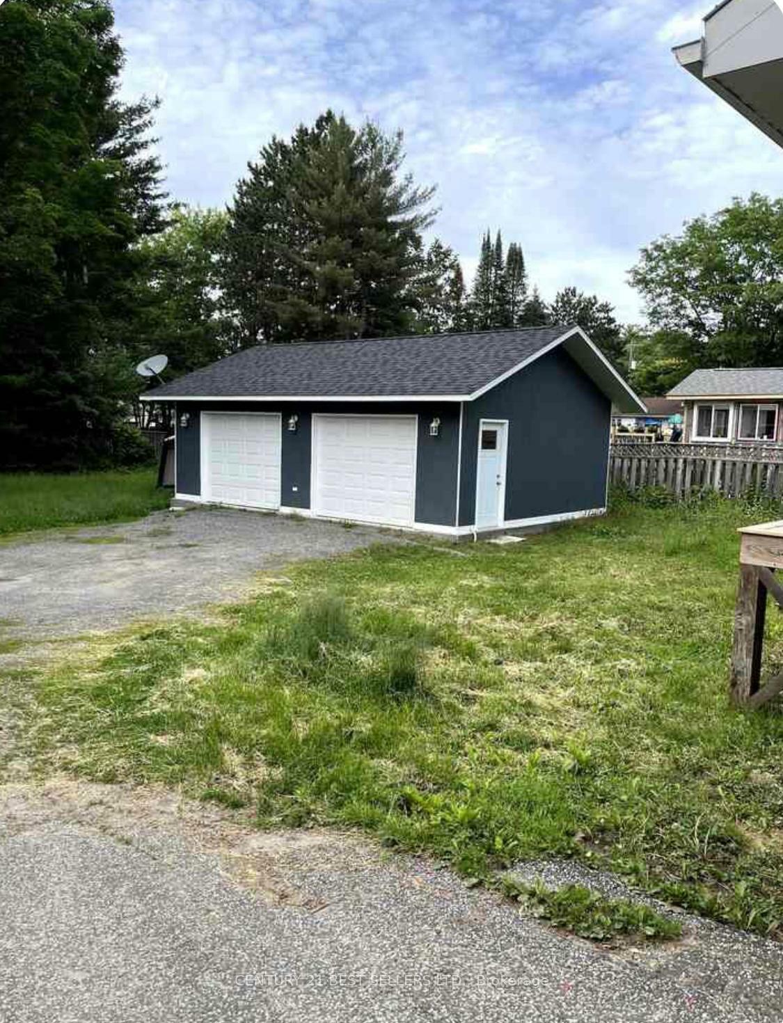 Property Photo: 253 Maple Street ON P1L 1K3