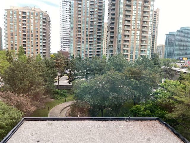 7 Bishop Avenue 502  Toronto ON M2M 4J4 photo