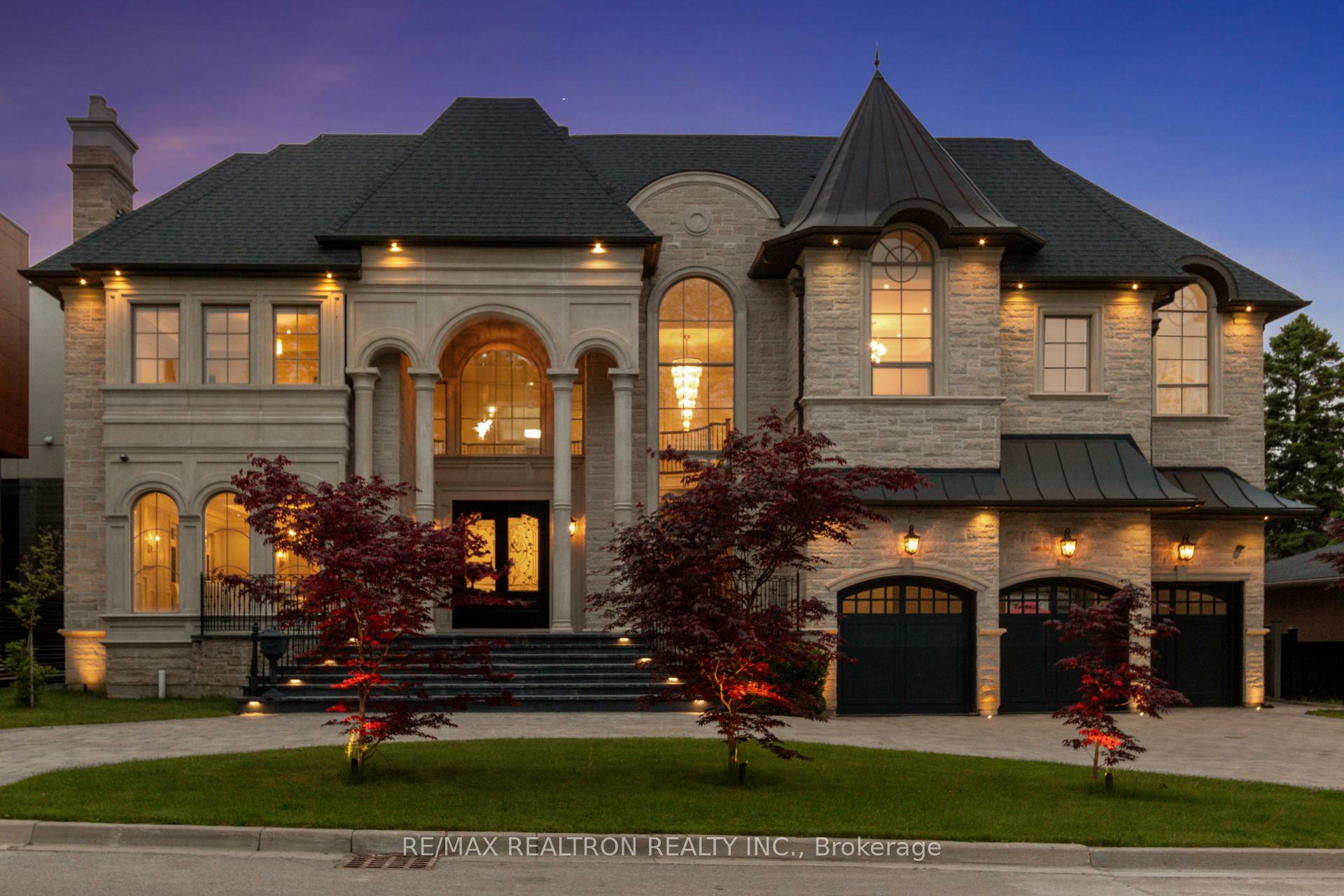 6 Orlon Crescent  Richmond Hill ON L4C 6S5 photo