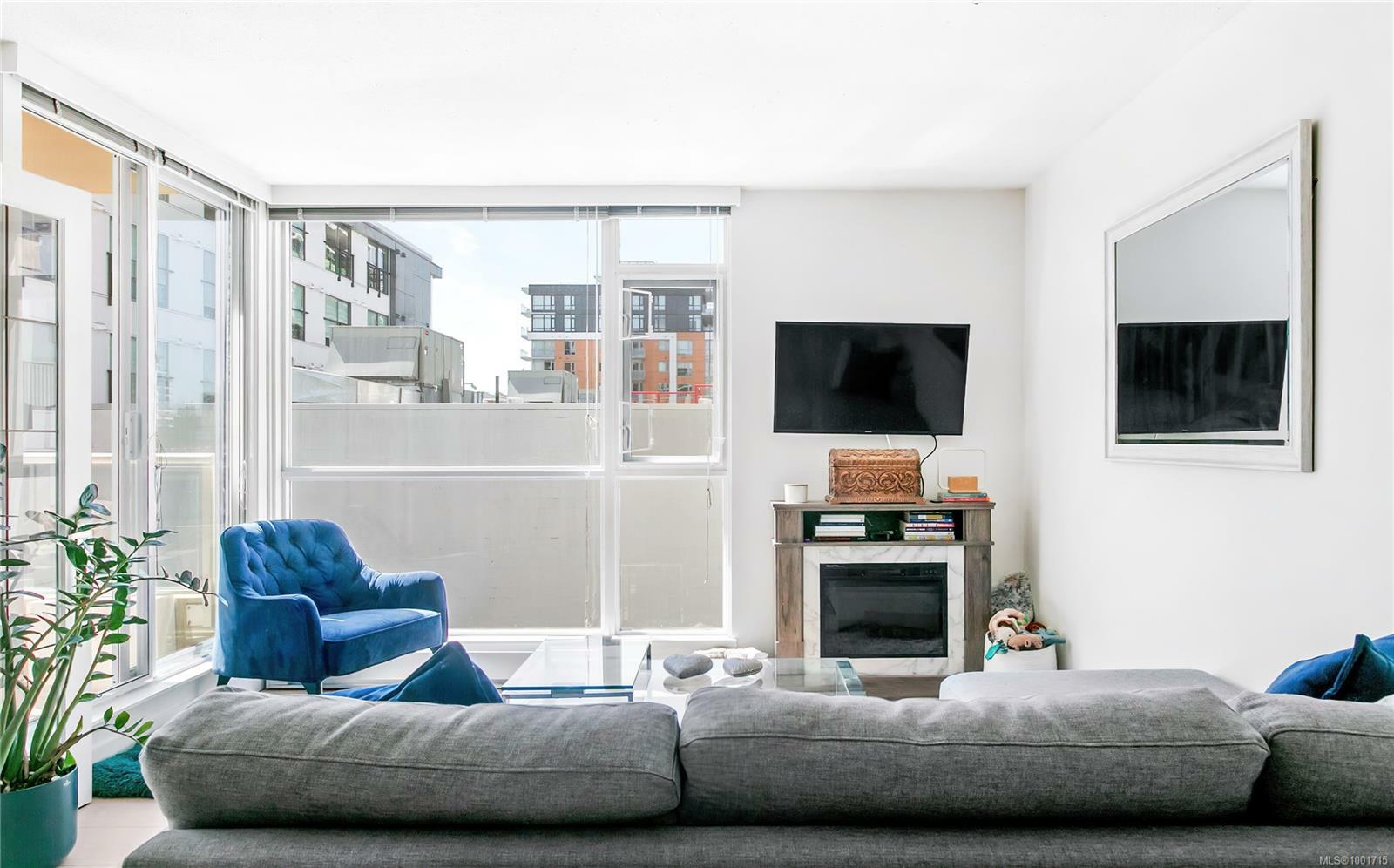 Property Photo: 835 View St 502 BC V8W 3W8