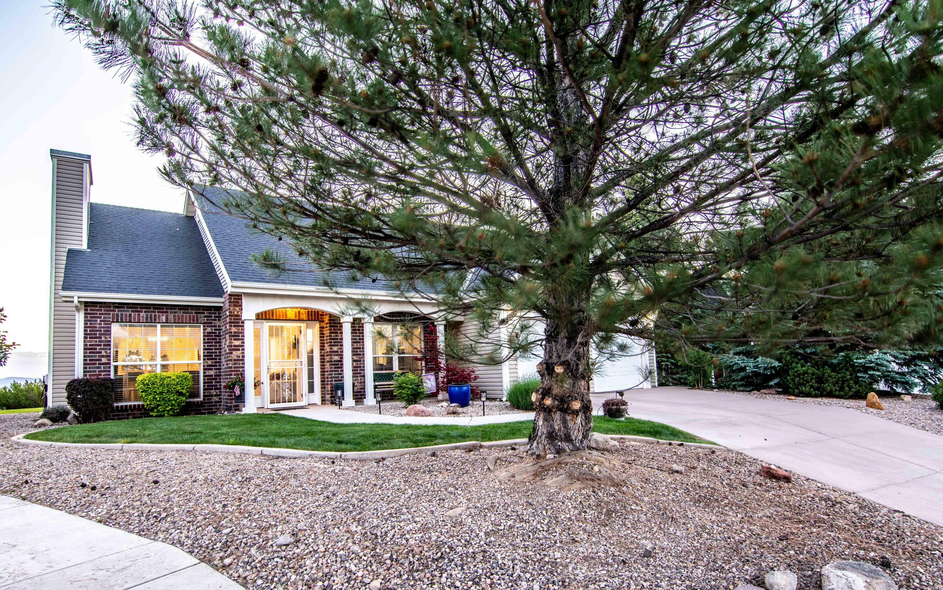 Property Photo: 339 N Harbor Cir UT 84720