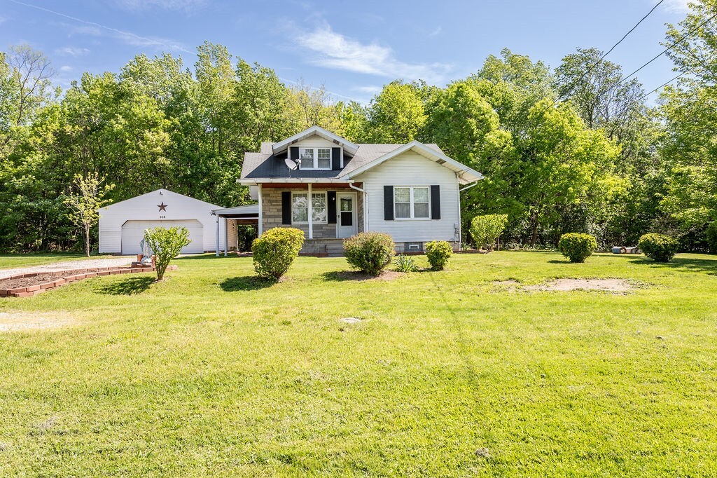 Property Photo: 508 Meadow Street PA 15401