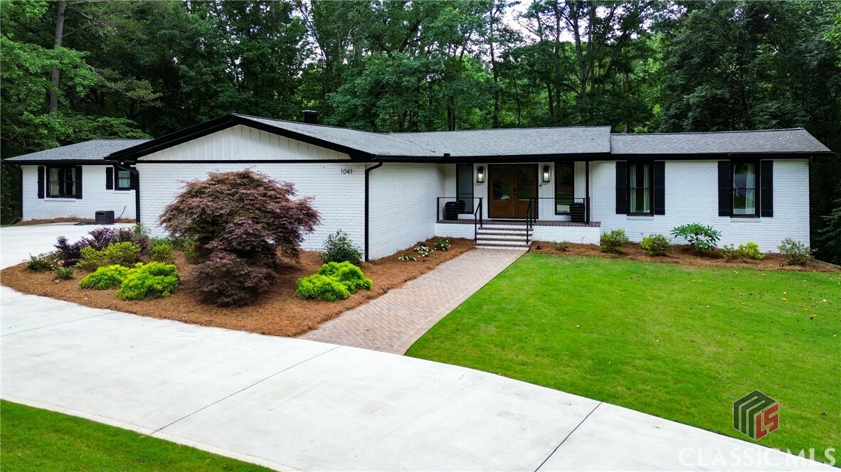 Property Photo: 1041 Hollow Creek Way GA 30677