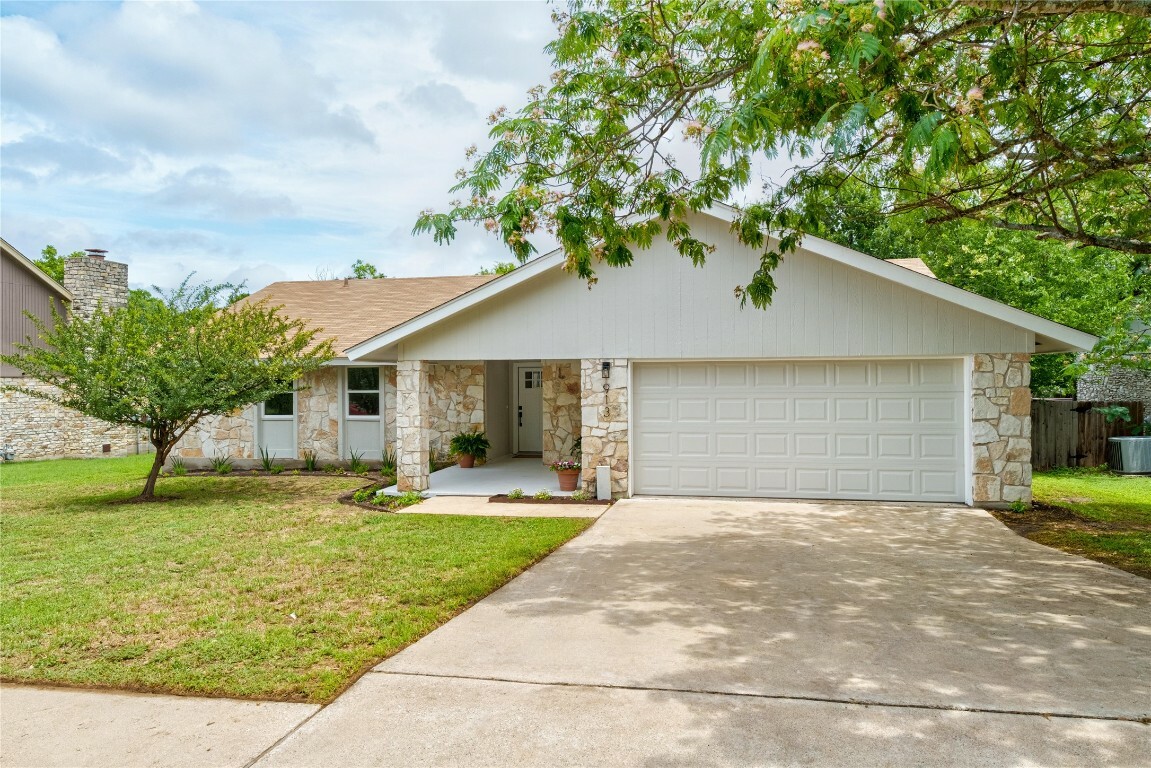 Property Photo: 913 Spring Tree Street TX 78681