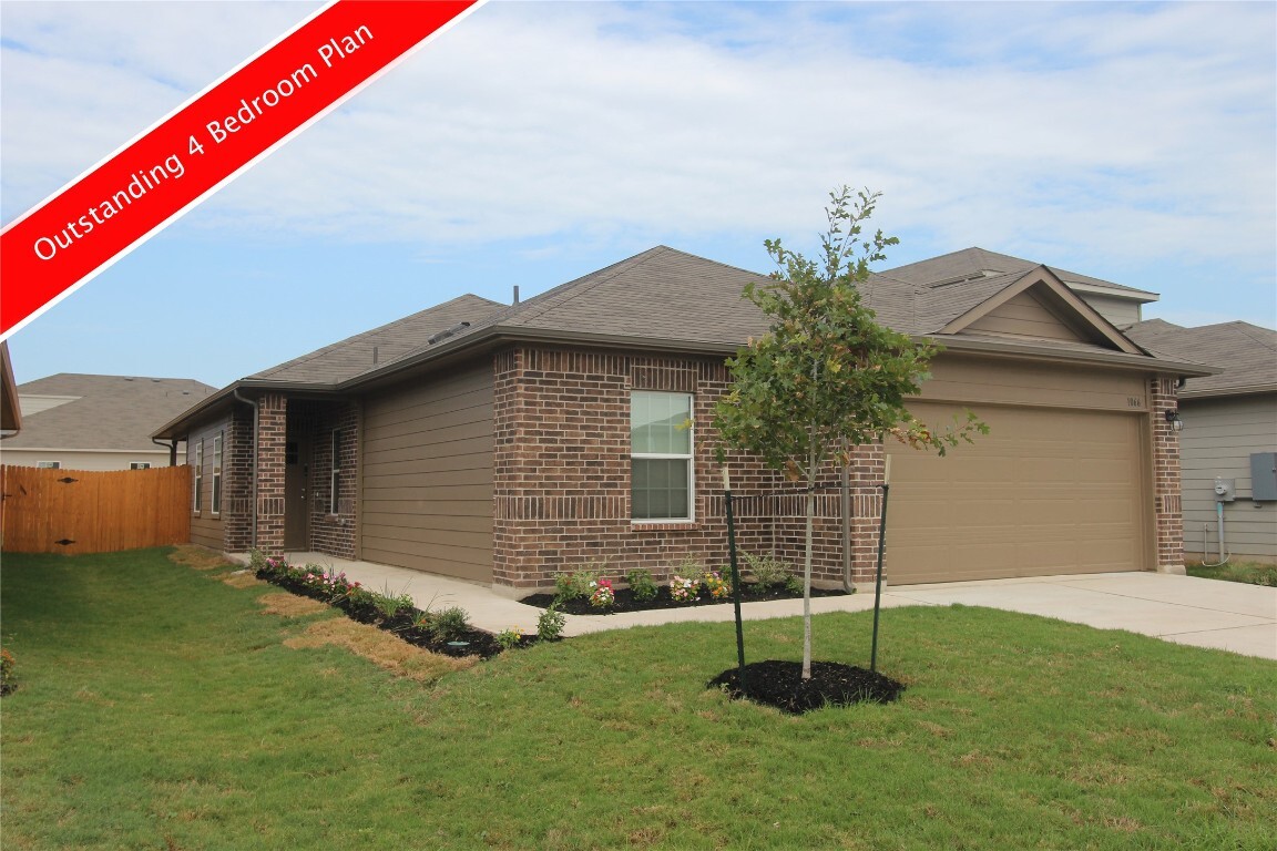 Property Photo: 1066 Gaelic Drive TX 78626