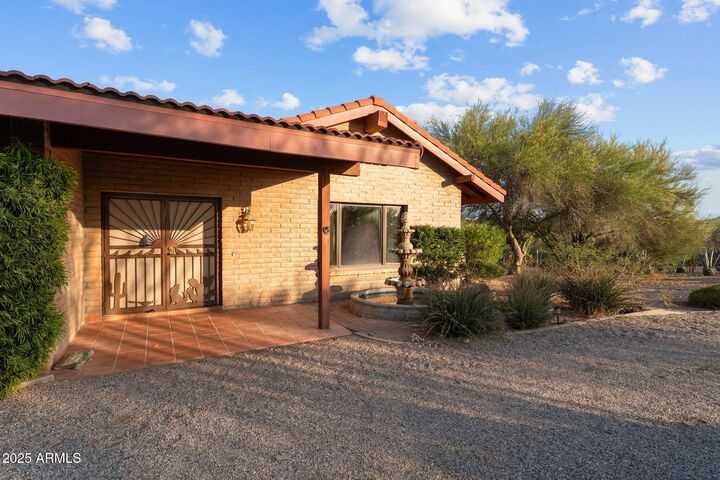 Property Photo: 1503 N Thrasher Lane AZ 85390