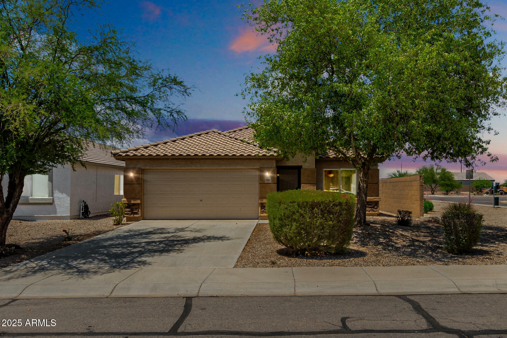 5320 E Silverbell Road  San Tan Valley AZ 85143 photo