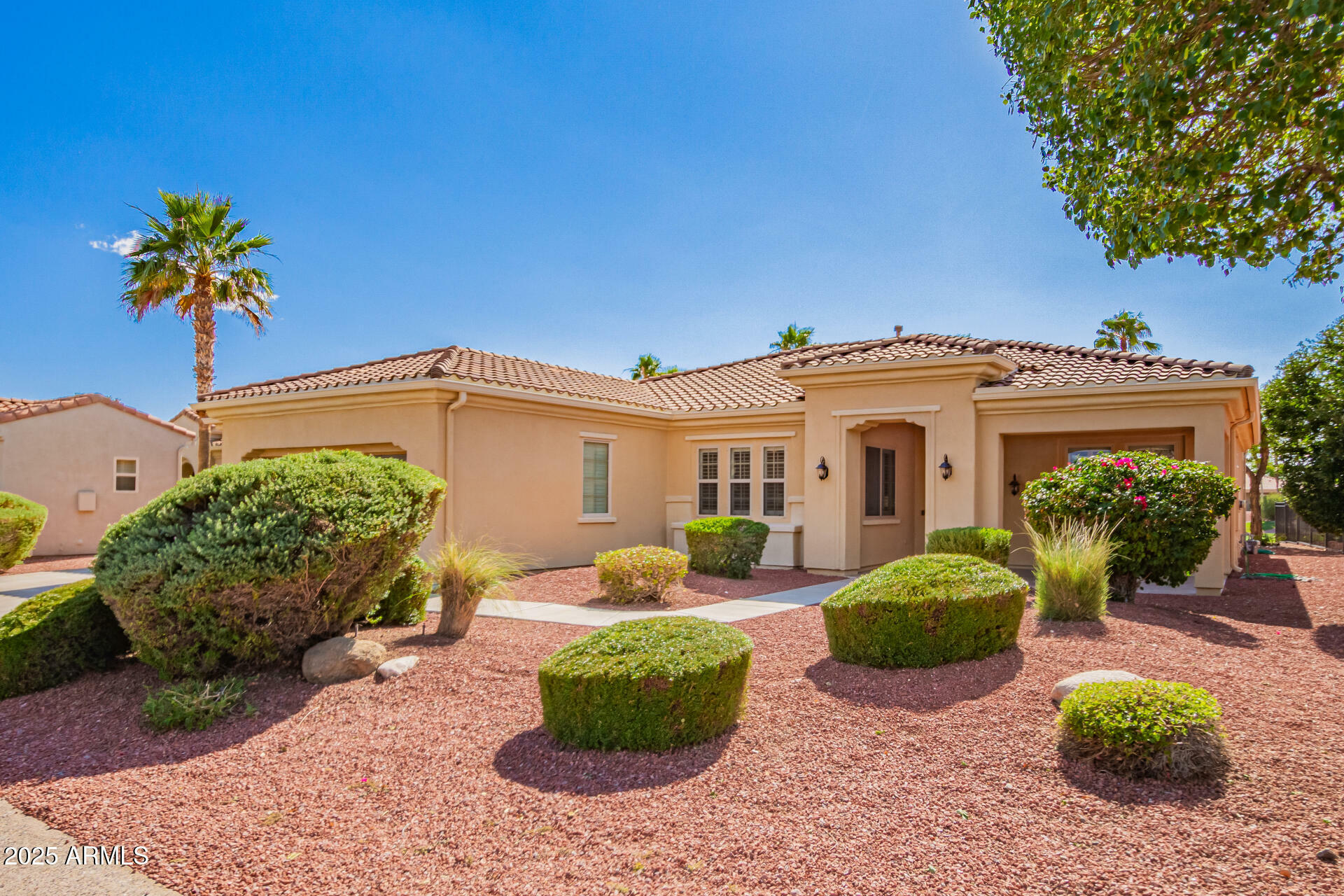 Property Photo: 22222 N Pedregosa Drive AZ 85375