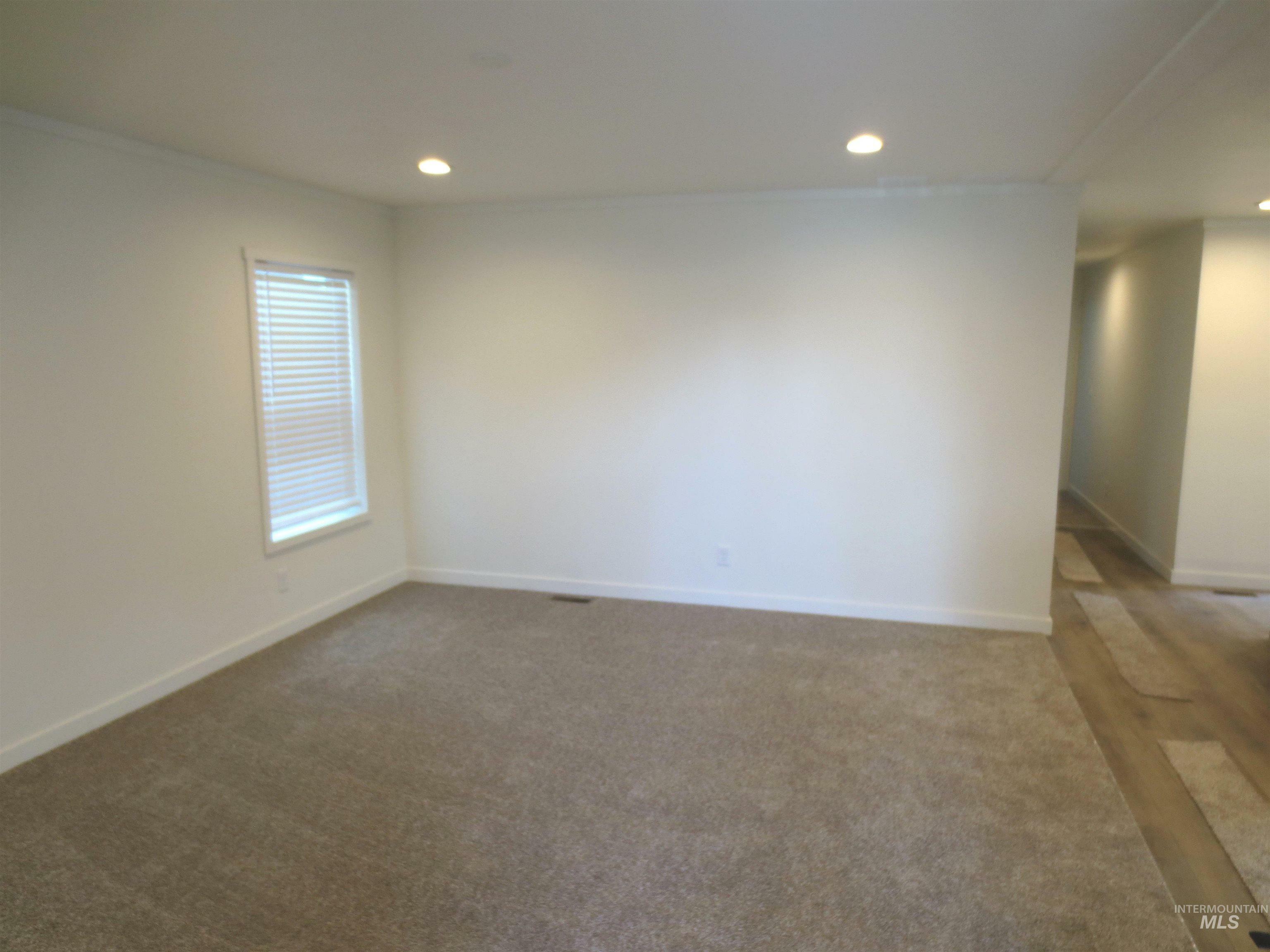 Property Photo: 207 E Freeport St ID 83605