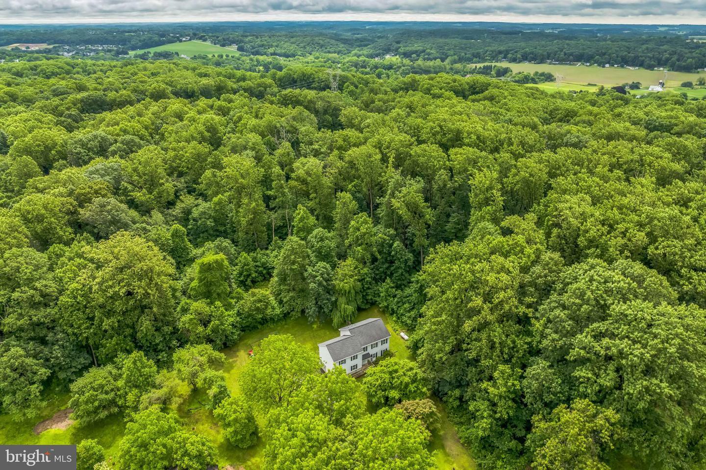 Property Photo: 17 Oaklawn Drive PA 19365