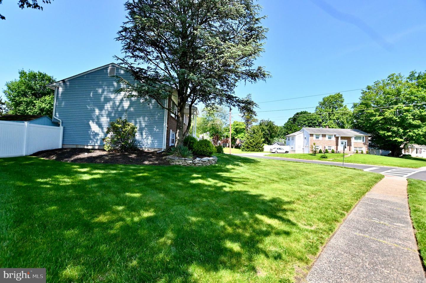 Property Photo:  125 Glenbrook Drive  NJ 08054 