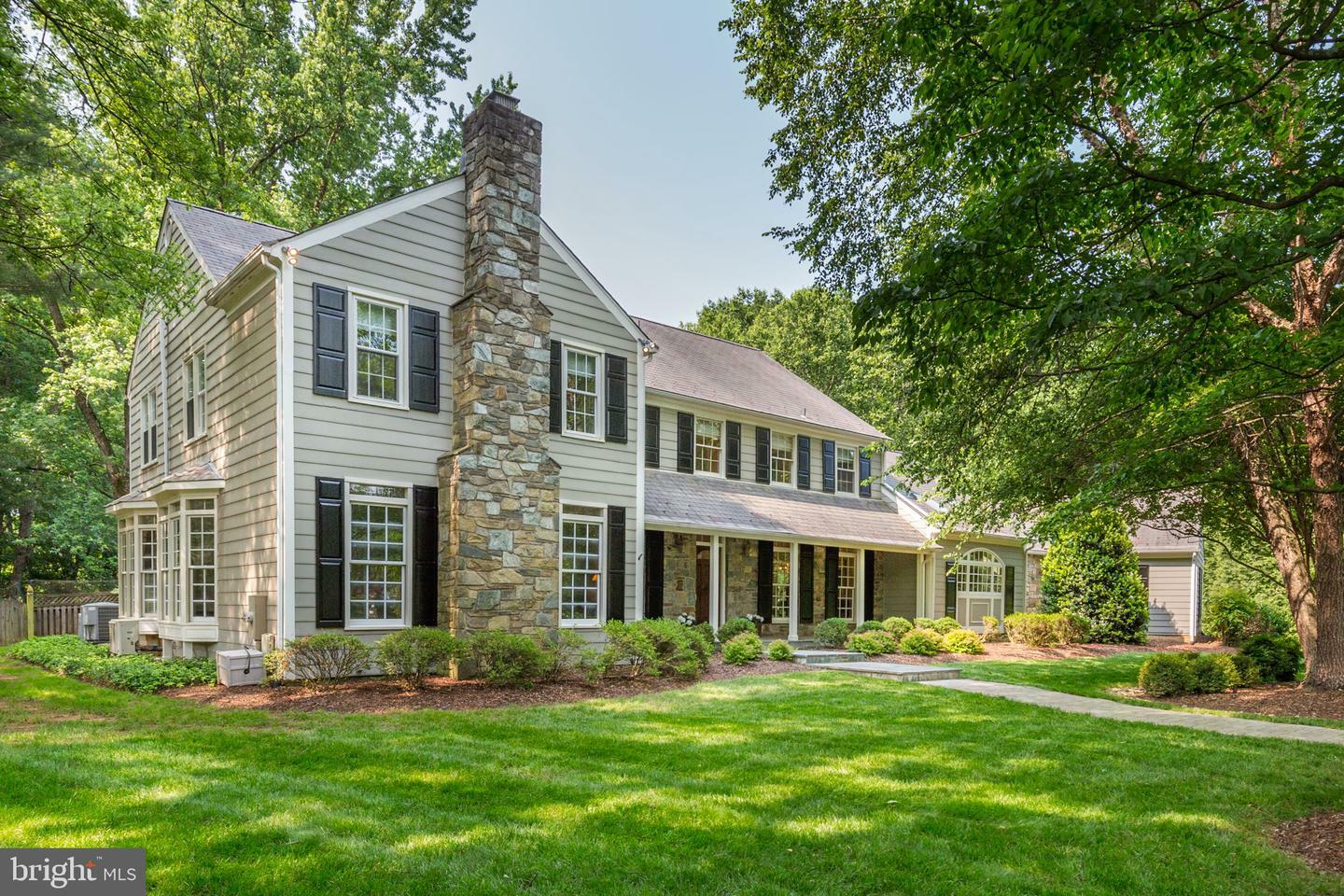 Property Photo: 9203 Oaklyn Terrace MD 20854