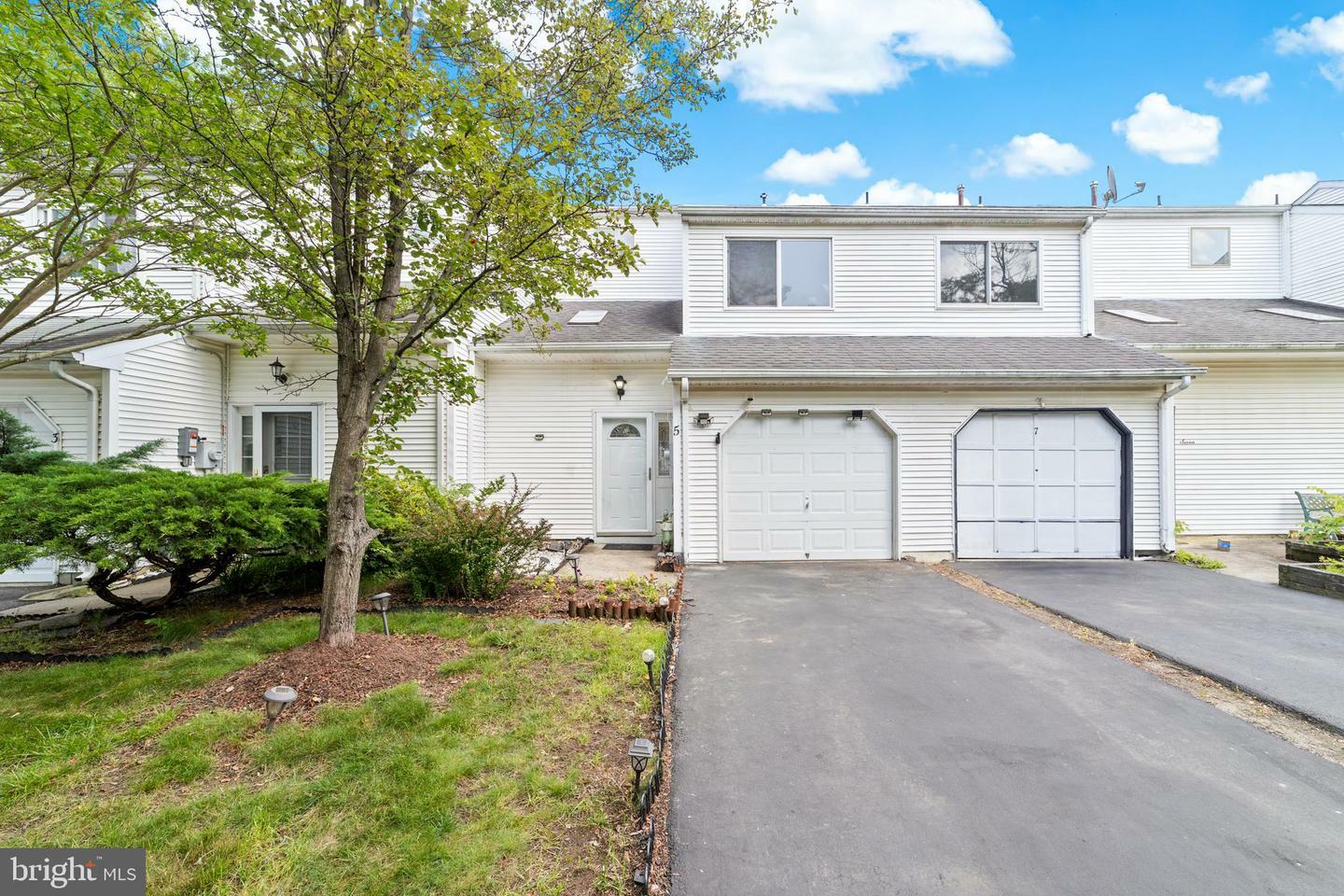 Property Photo:  5 Ginger Drive  NJ 08048 