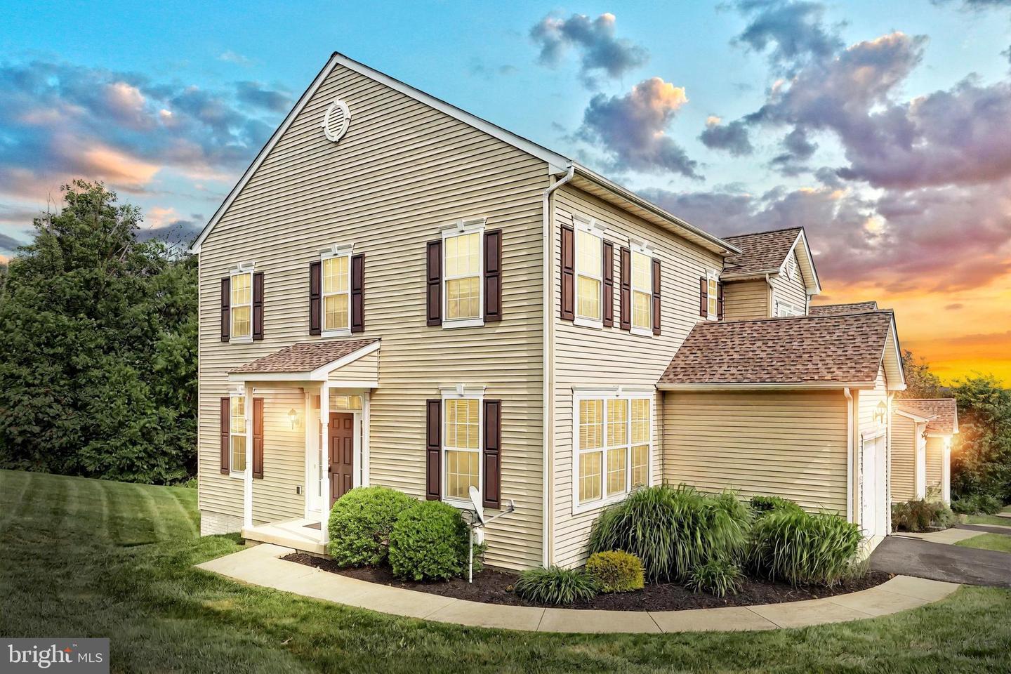 Property Photo: 2236 Live Oak Lane 2236 PA 17406