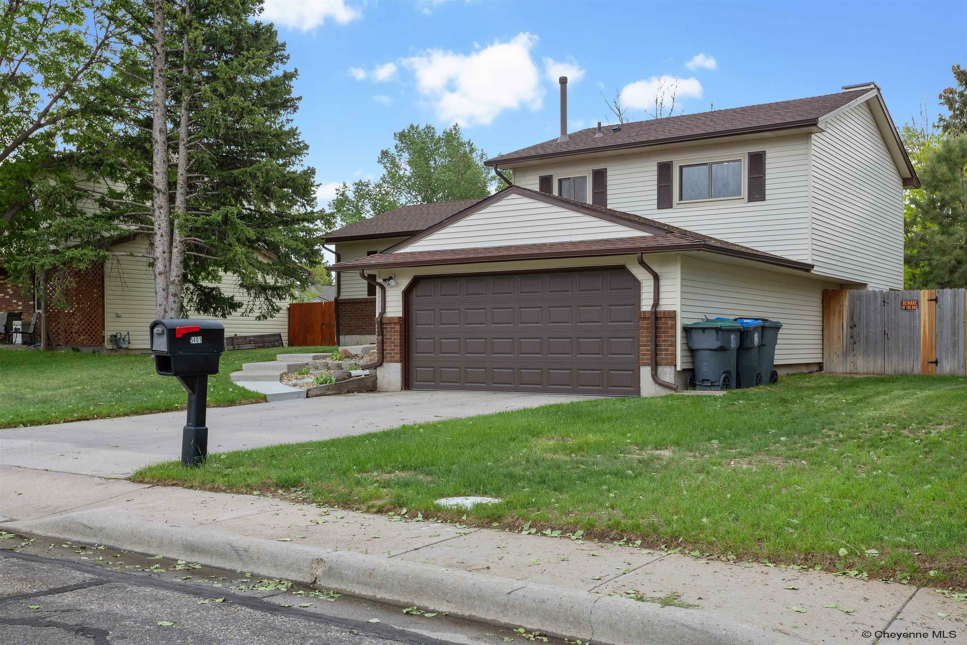 Property Photo: 5401 Rangeview Dr WY 82001