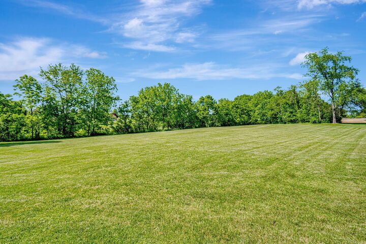 Property Photo: 7881 Dorsey Mill SE Road OH 43056