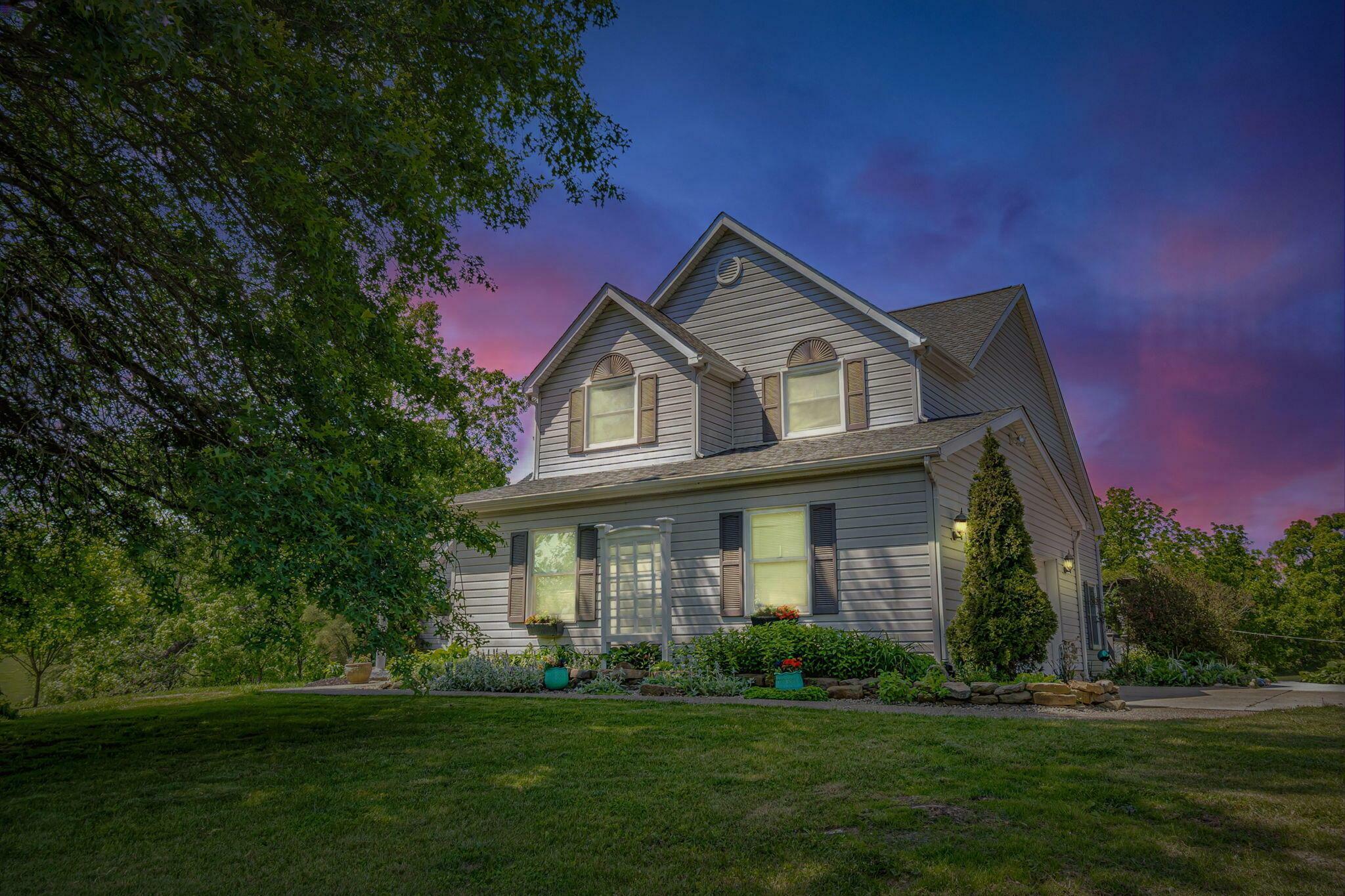 Property Photo: 7881 Dorsey Mill SE Road OH 43056