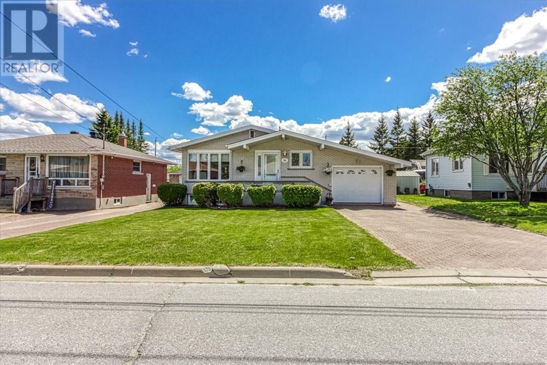 Property Photo: 91 Caruso Street ON P0M 1M0