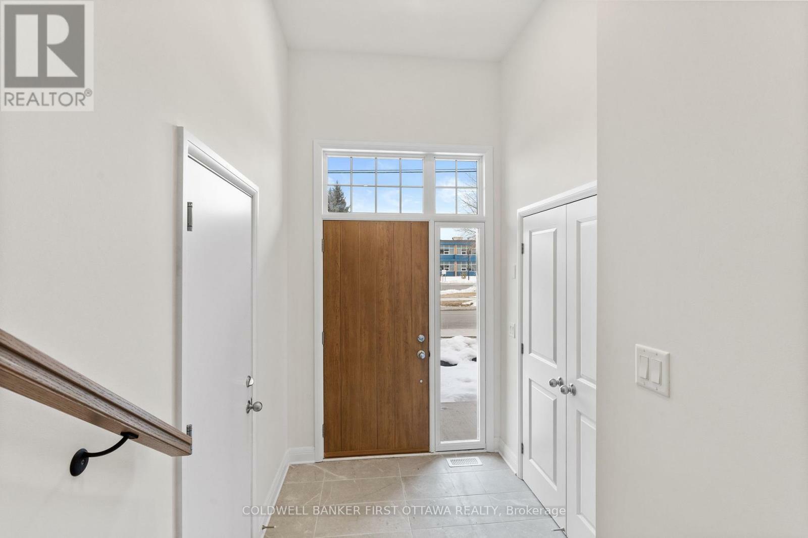 Property Photo: 1322 Whitlow Grass Way ON K2W 0N5