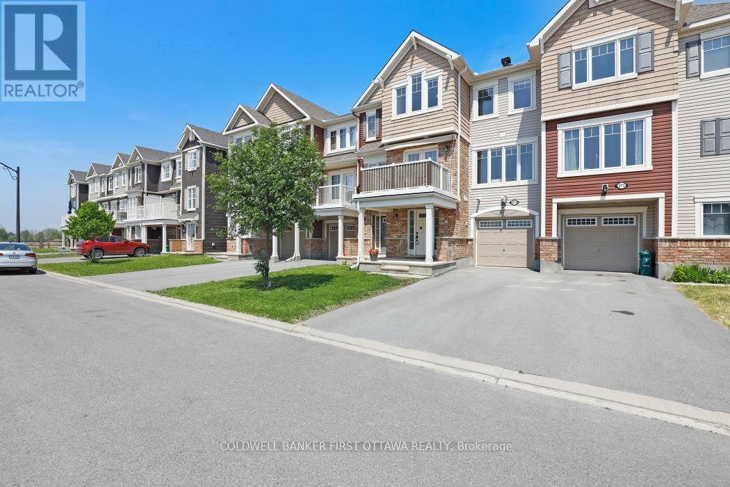 271 Brassy Minnow Crescent  Ottawa ON K2J 6J9 photo